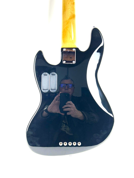 Sire Marcus Miller V7 5st.