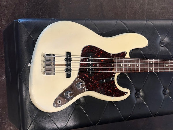 Fender AVRI '62 Jazz Bass