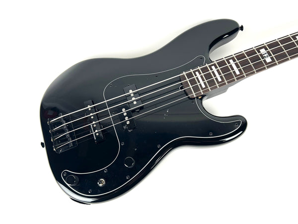Fender Duff McKagan Deluxe Precision Bass
