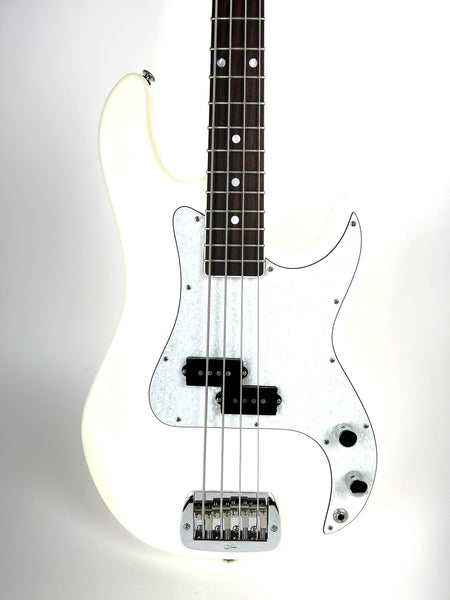 G&L LB-100